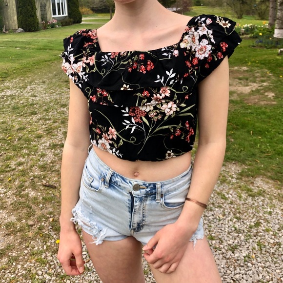 Off the shoulder crop top - Picture 3 of 4